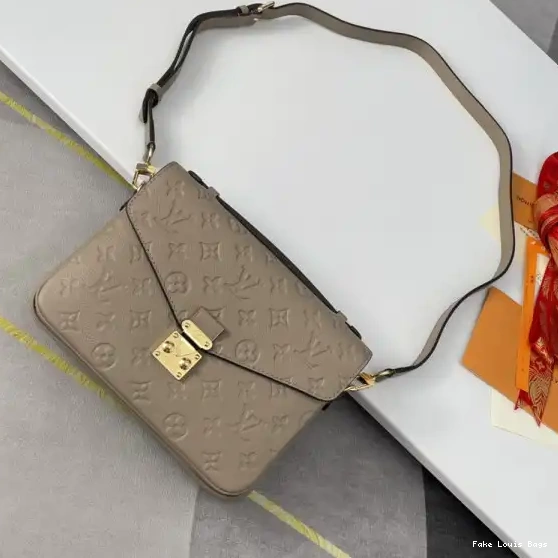 Rep ladies VUITTON MÉTIS POCHETTE LOUIS 0510